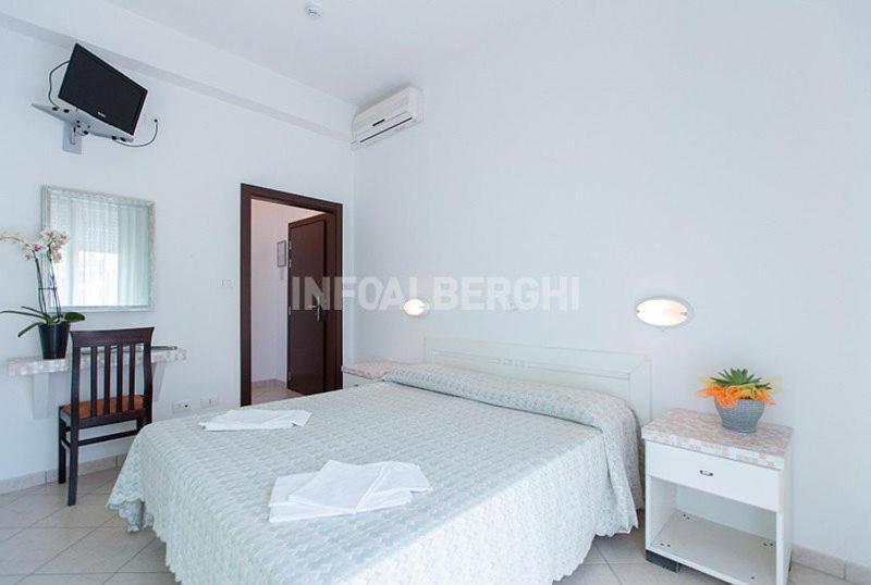 Hotel Napoleon San Mauro Mare Ngoại thất bức ảnh
